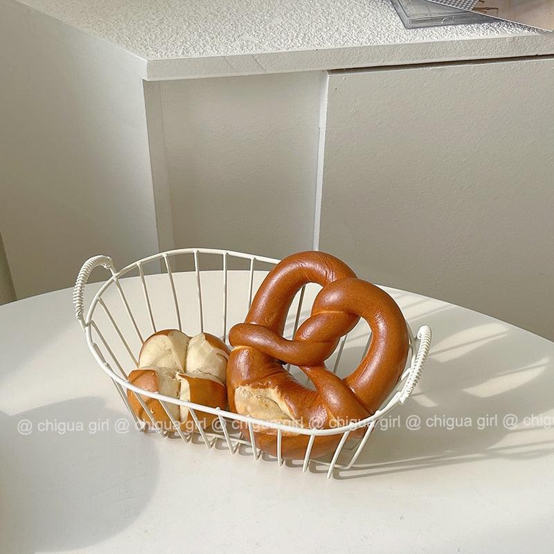 Nordic Style Retro Iron Fruit Basket Snack Tray Coffee Table Hollow Storage Basket Home Decoration